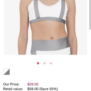 Ilogear white crop top